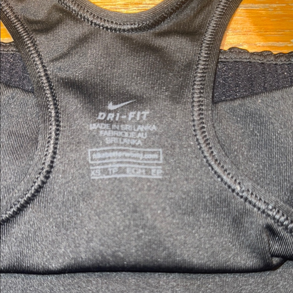 Nike Black and White Sports Bra - Picture 4 of 4